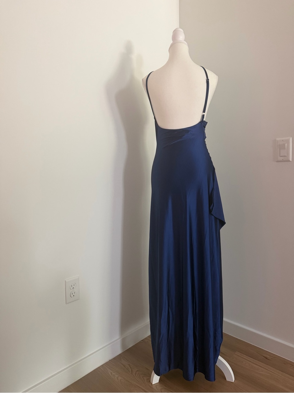 Soft feel stretchy Elegant Navy Halter Evening Gown - Picture 5 of 6